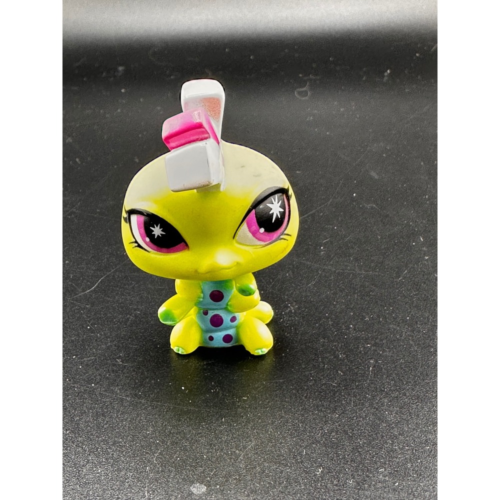 Authentic LPS Littlest Pet‎ Shop Caterpillar Purple Eyes Mohawk SPECIAL EDITION
